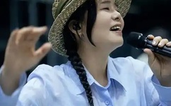 夏季短袖看见女同学乳突qq